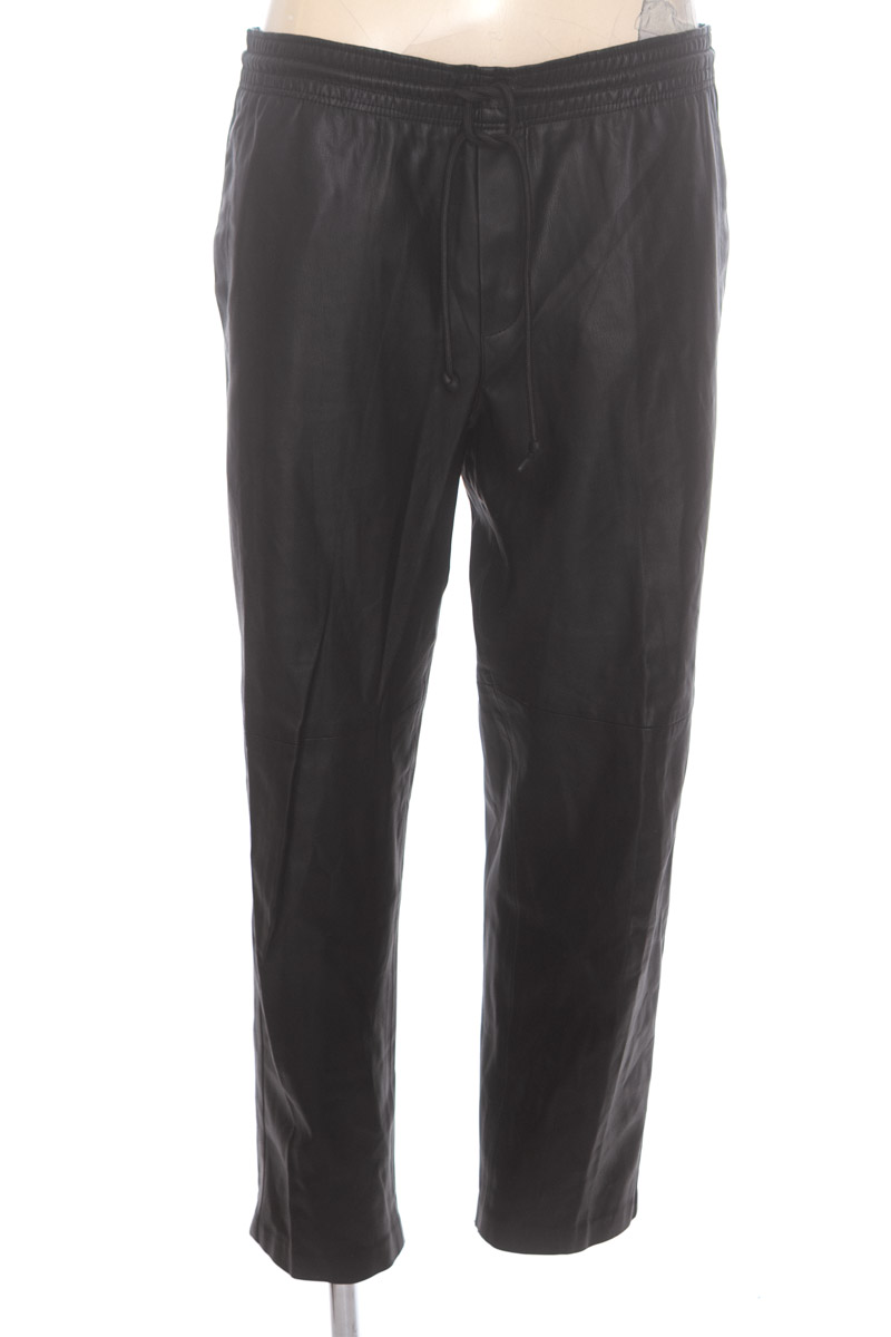 Pantalones color Negro - MNG