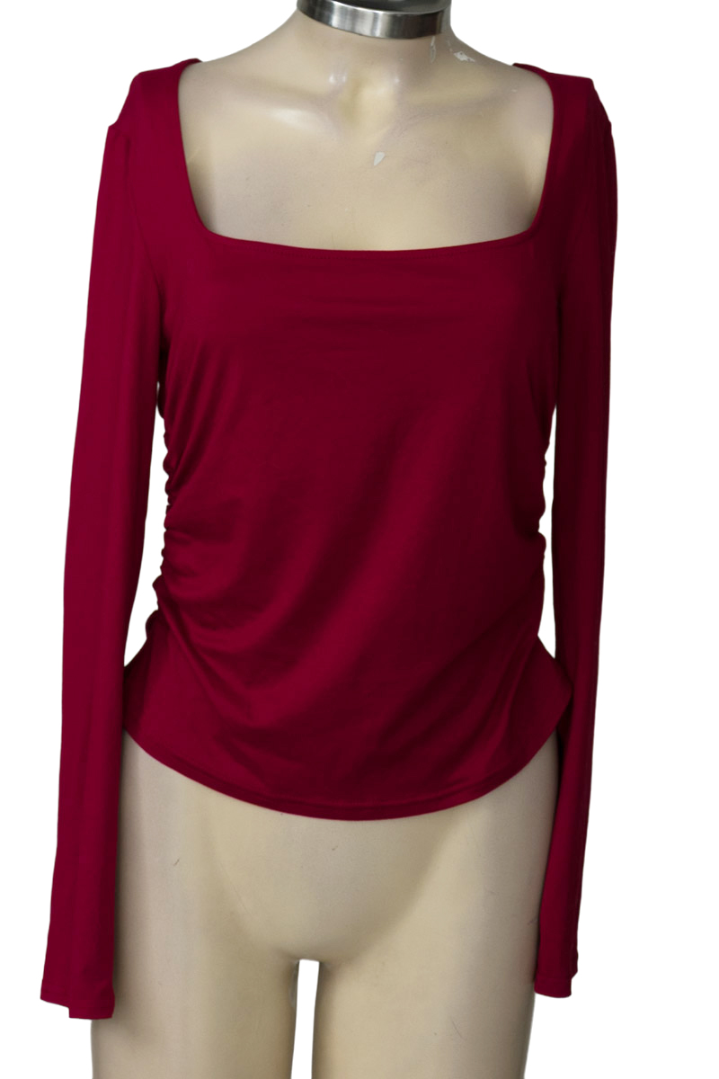 Top / Camiseta color Vinotinto - Closeando