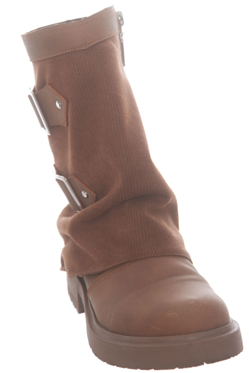 Zapatos color Café - Closeando