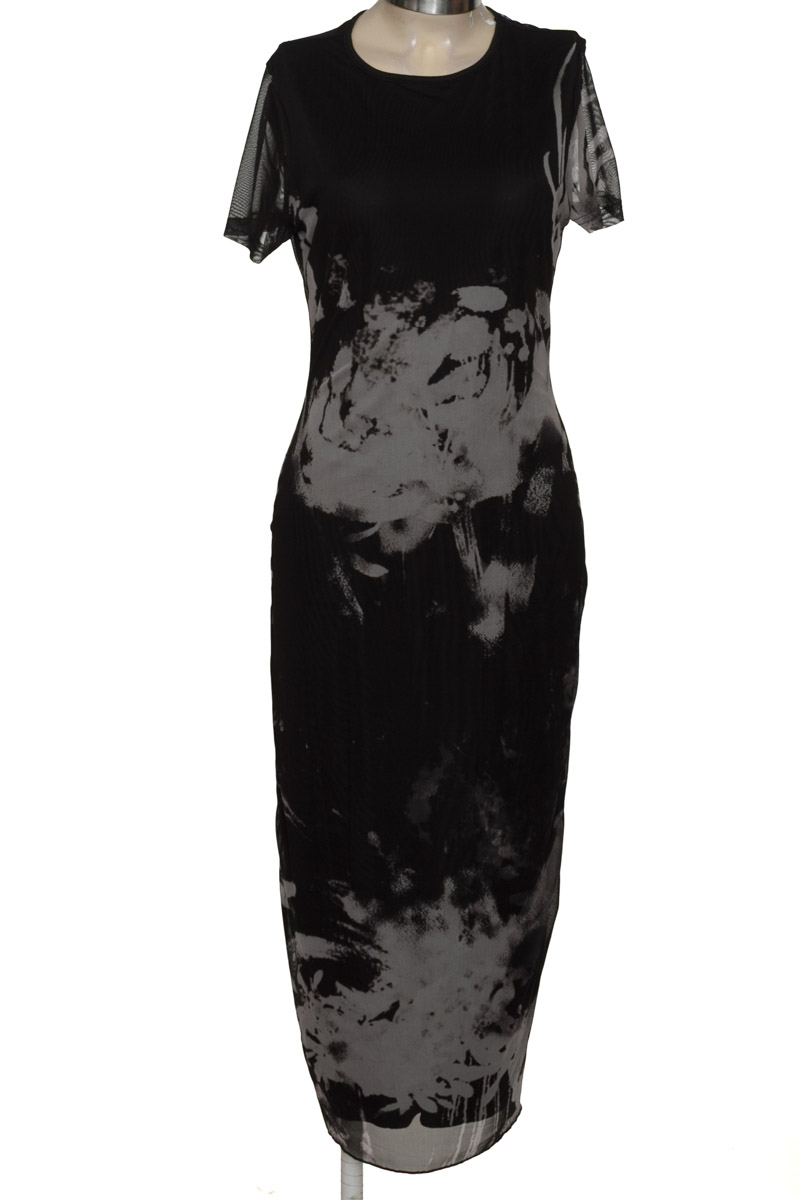 Vestido / Enterizo color Negro - Closeando