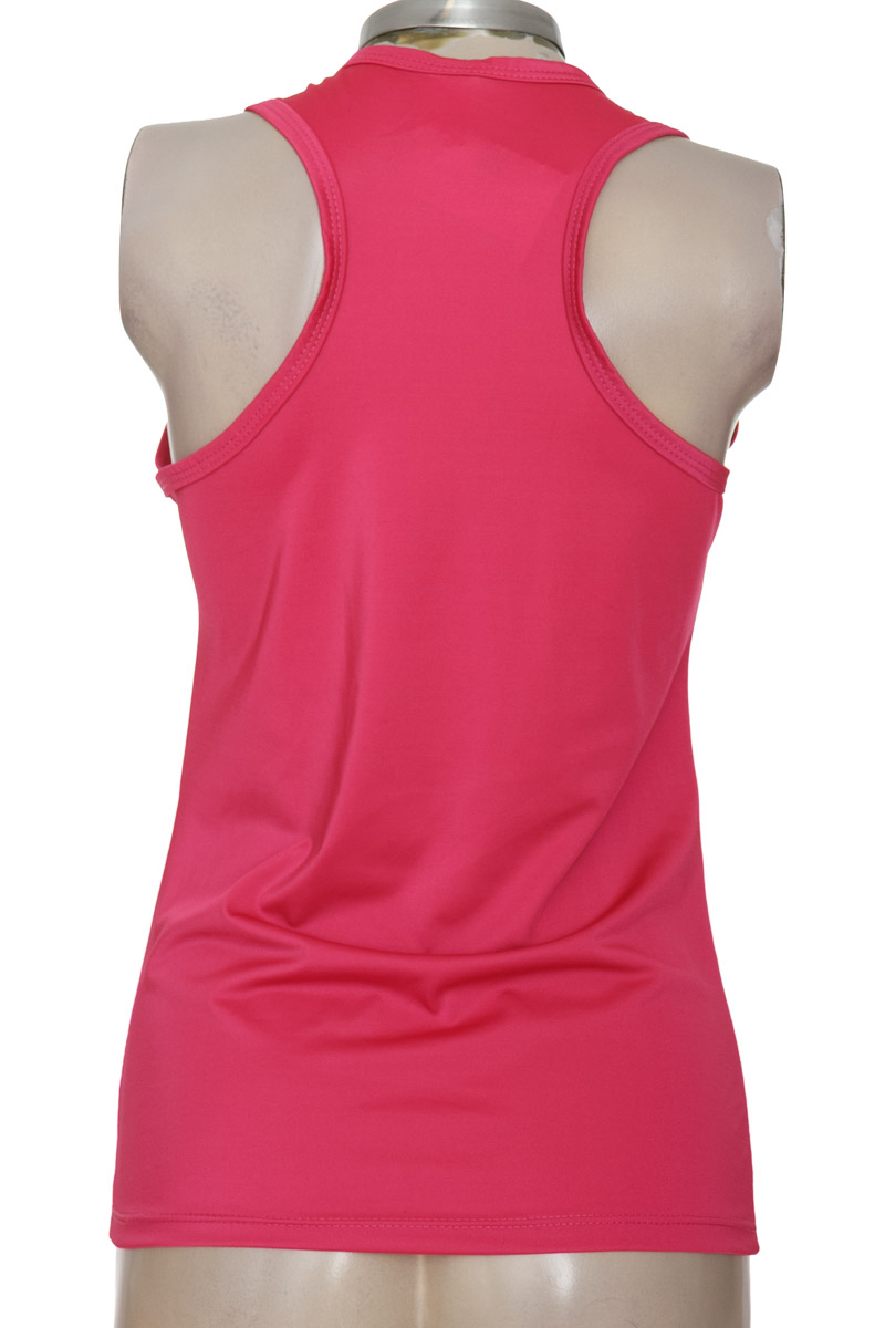 Ropa Deportiva / Salida de Baño color Fucsia - Under Fit