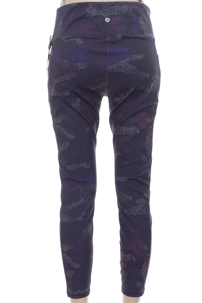 Ropa Deportiva / Salida de Baño color Morado - legend