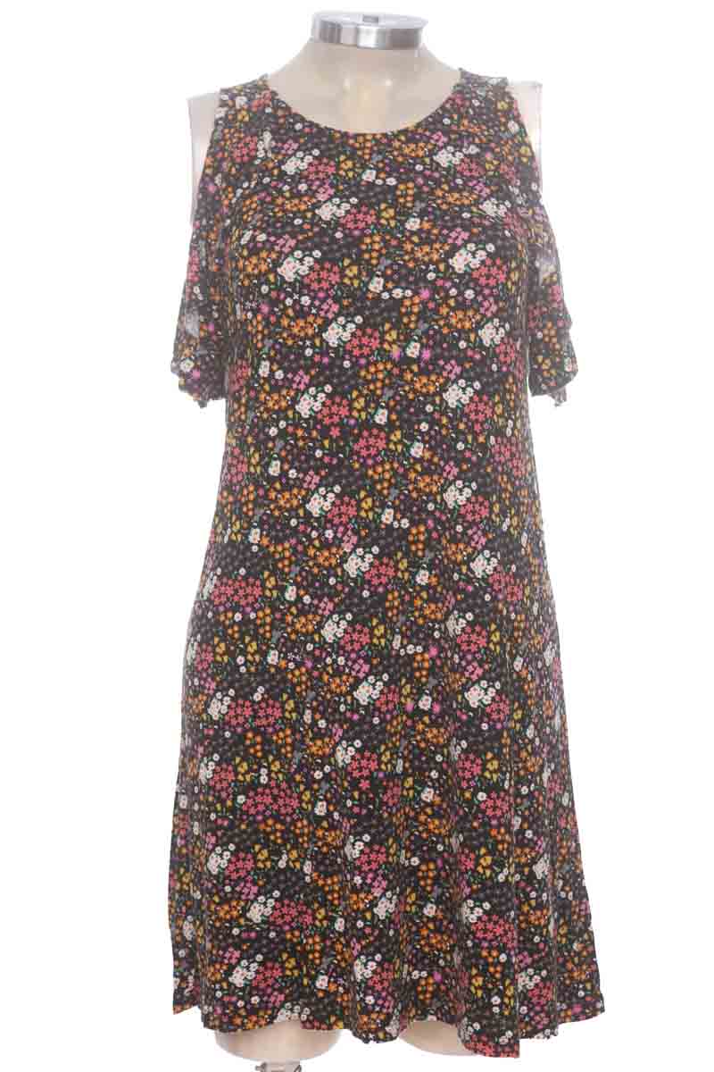 Vestido / Enterizo color Negro - Pull & Bear