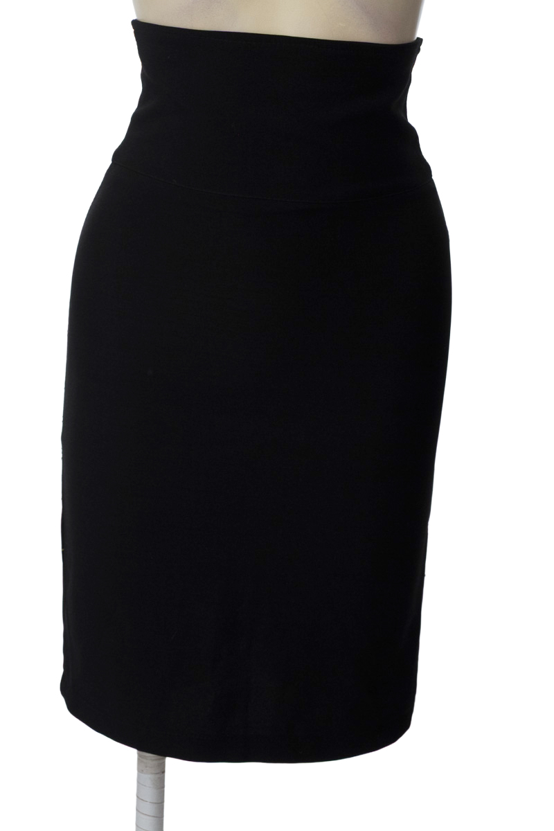 Falda color Negro - Closeando