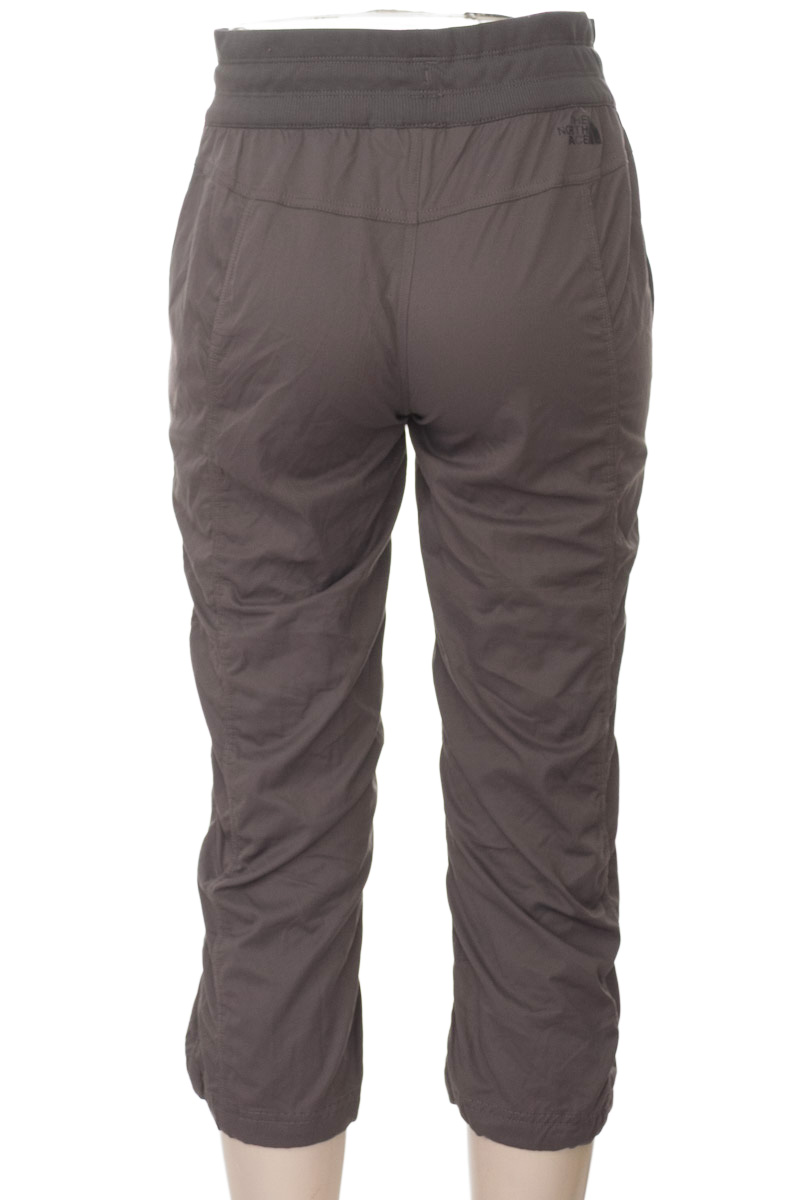 Ropa Deportiva / Salida de Baño color Gris - The North Face