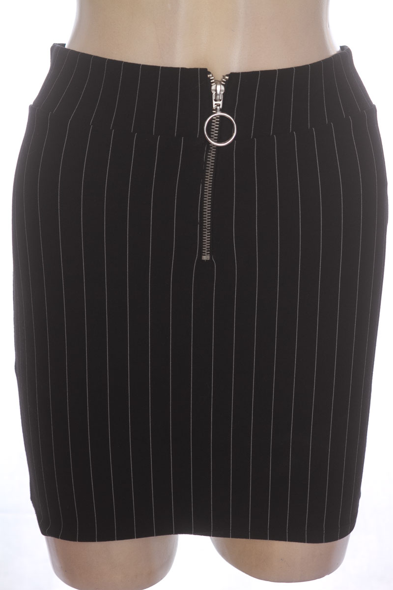 Falda color Negro - Bershka