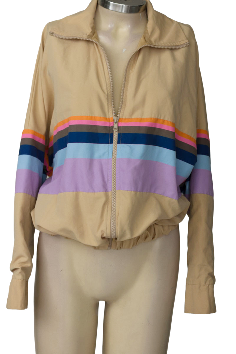 Chaqueta / Abrigo color Beige - Closeando