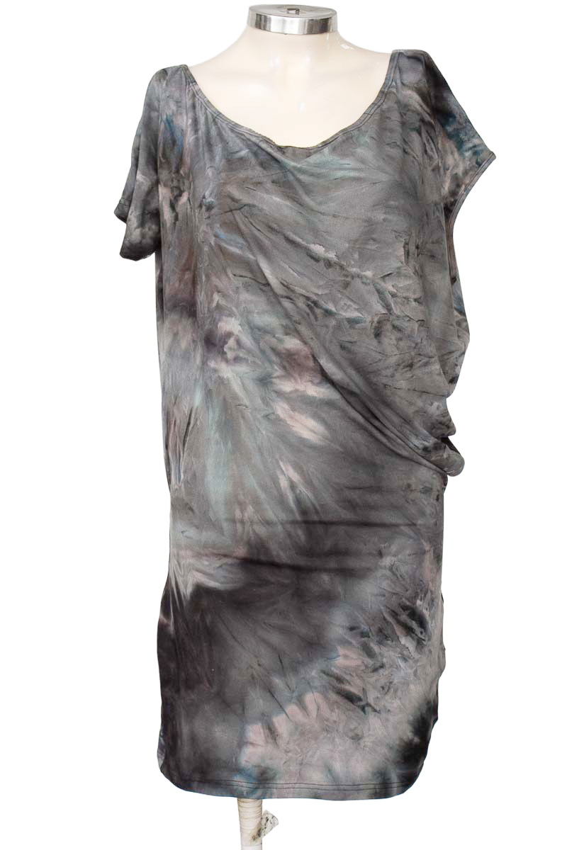 Vestido / Enterizo color Gris - Closeando