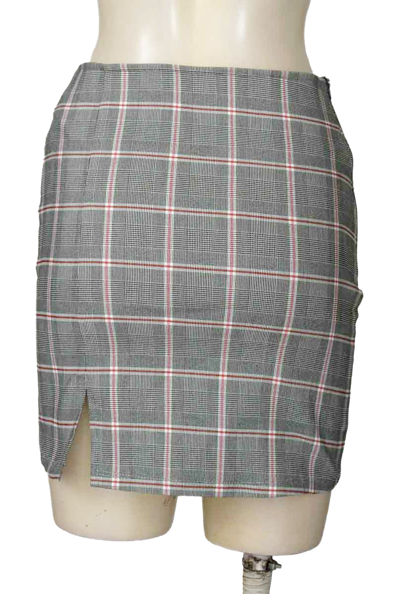 Falda color Gris - Closeando