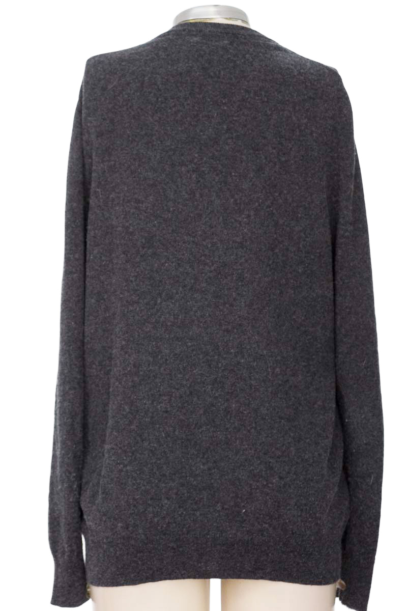 Sweater color Negro - Galeria