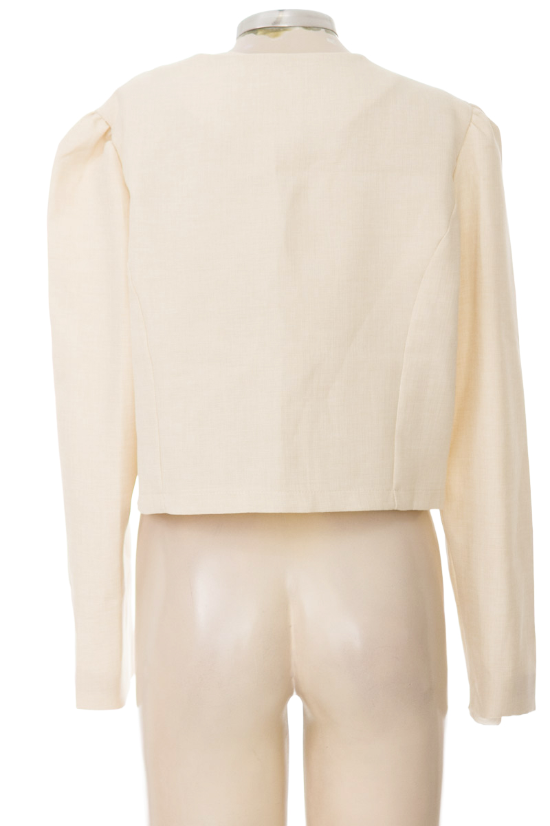 Chaqueta / Abrigo color Beige - Closeando