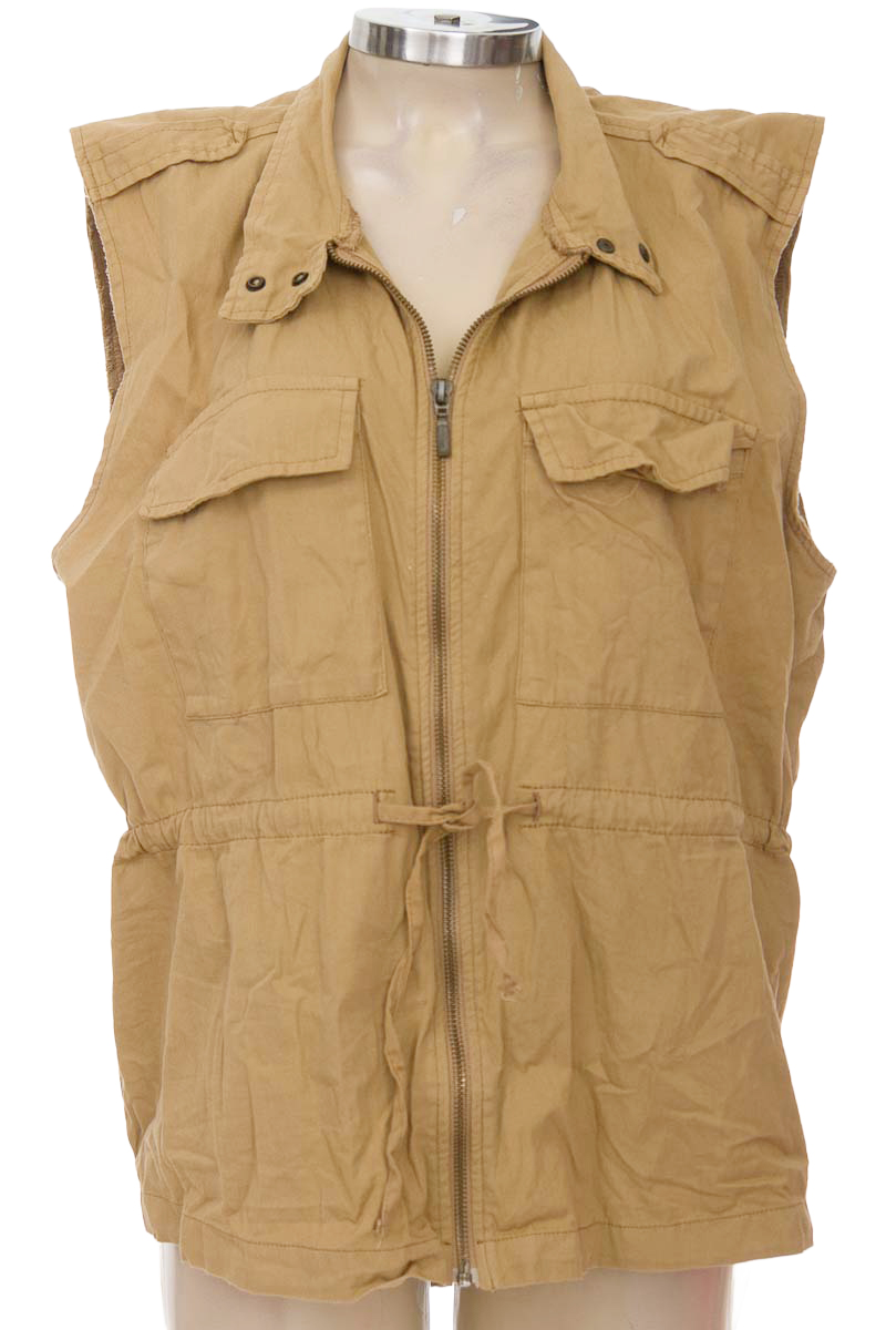 Chaqueta / Abrigo color Beige - Leonisa