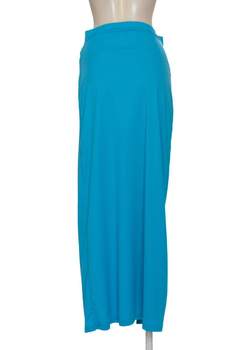 Falda color Azul - Closeando