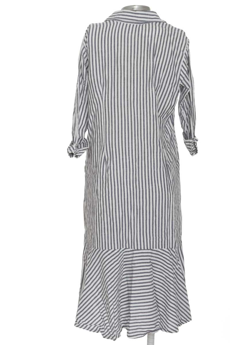 Vestido / Enterizo color Azul - Closeando