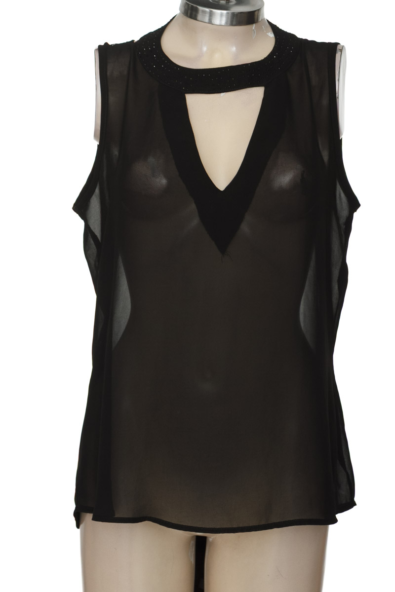 Blusa color Negro - Closeando