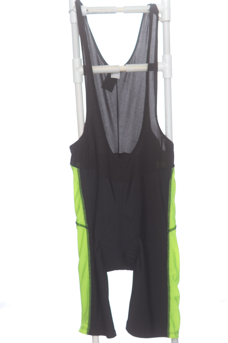 Ropa Deportiva color Negro - Closeando