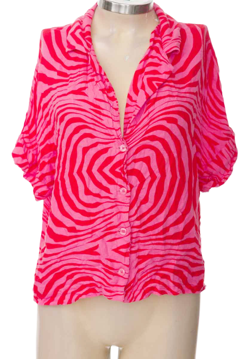 Blusa color Rosado - Basement