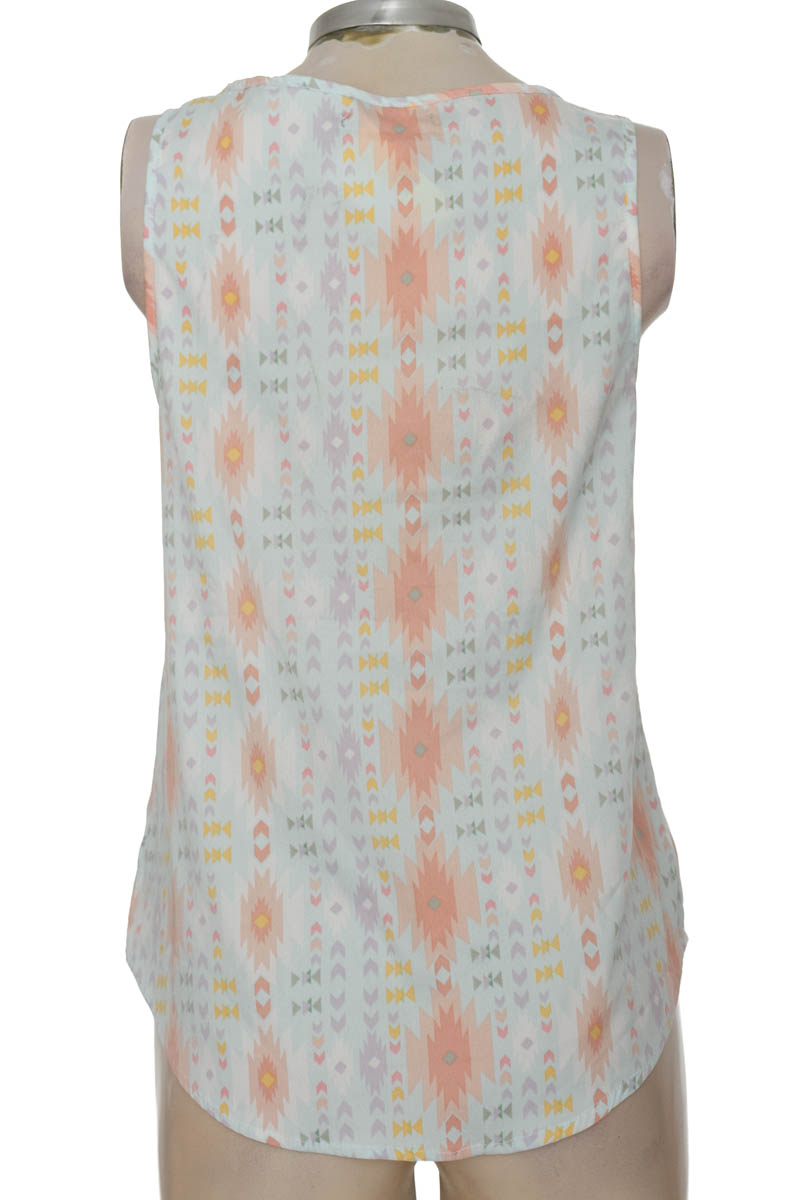 Blusa color Azul - Basement
