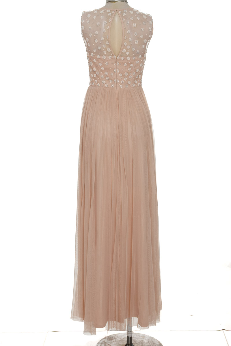 Vestido / Enterizo color Rosado - Closeando