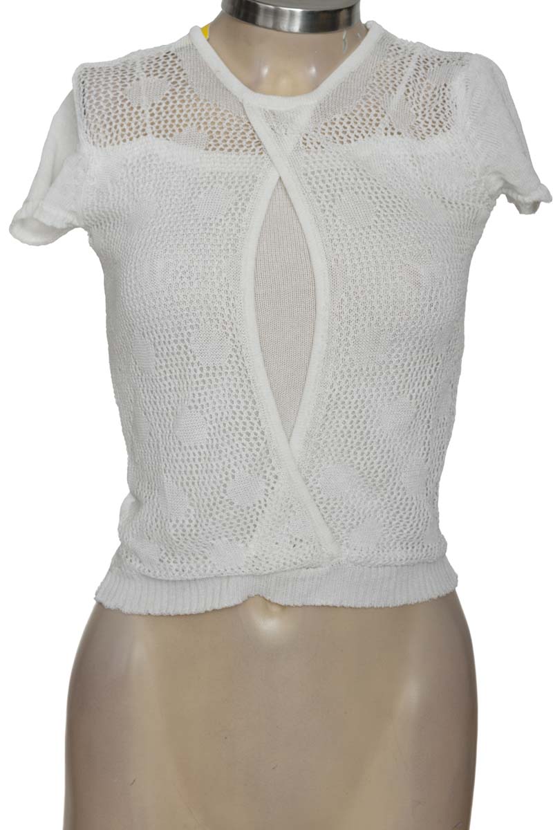 Top / Camiseta color Blanco - Closeando