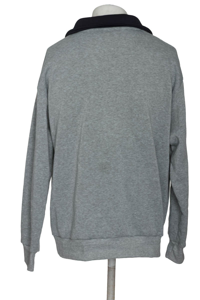 Sweater color Gris - Closeando