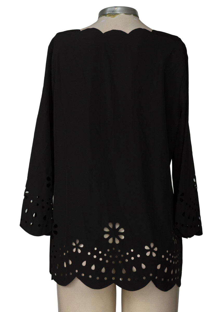 Blusa color Negro - Closeando