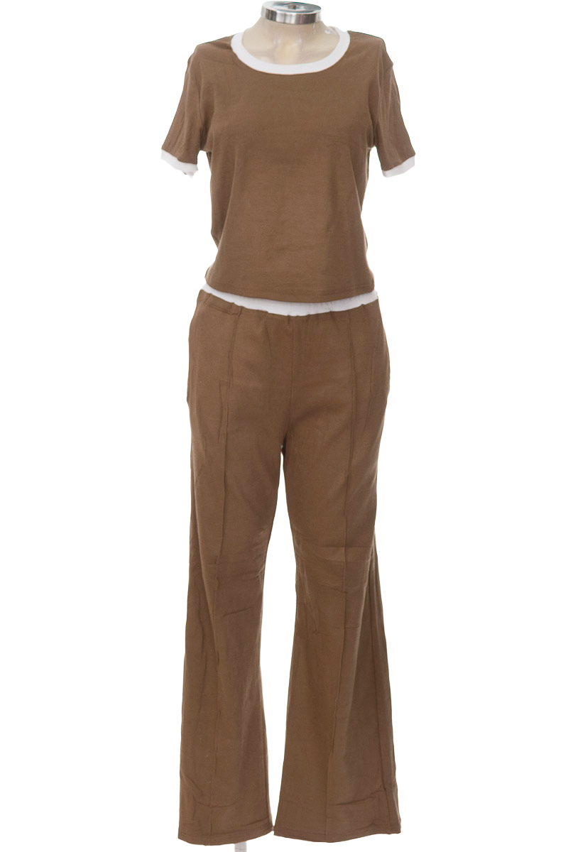 Vestido / Enterizo color Café - Closeando