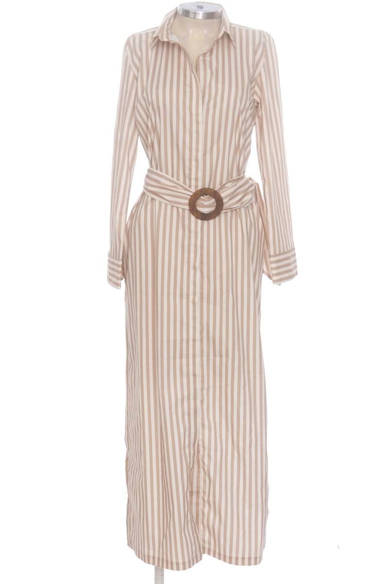 Vestido / Enterizo color Beige - Arkitect