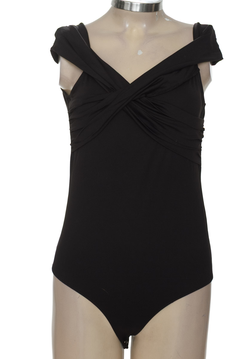 Top / Camiseta color Negro - Stradivarius