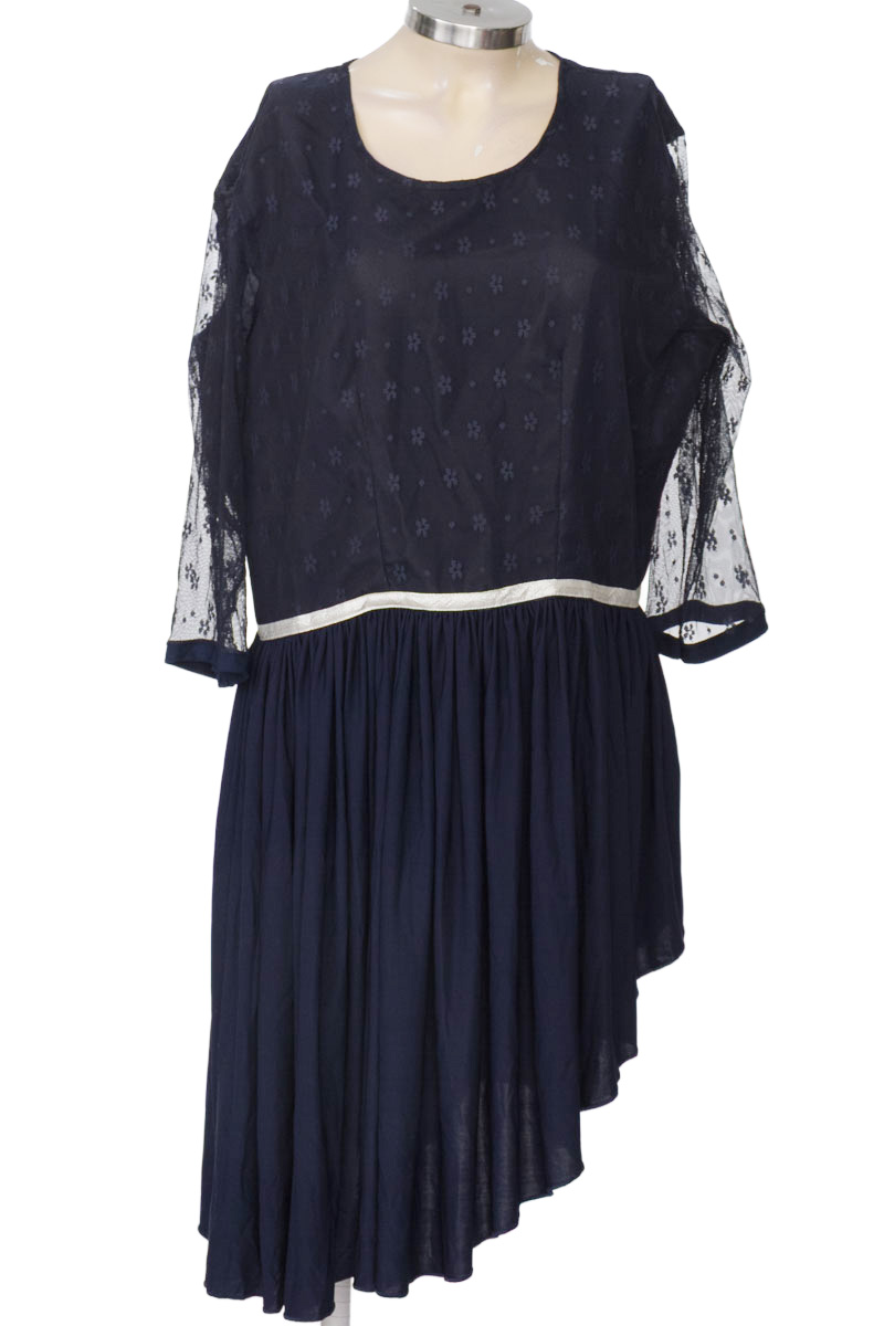 Vestido / Enterizo color Azul - Closeando