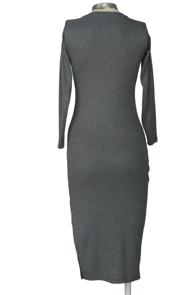 Vestido / Enterizo color Gris - Closeando