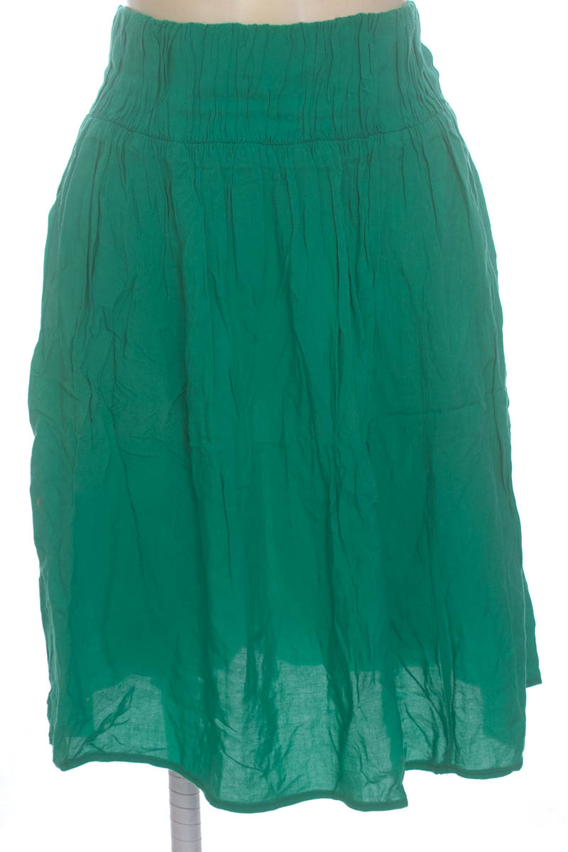 Falda color Verde - Closeando
