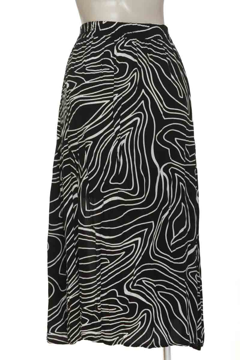 Falda color Negro - Closeando
