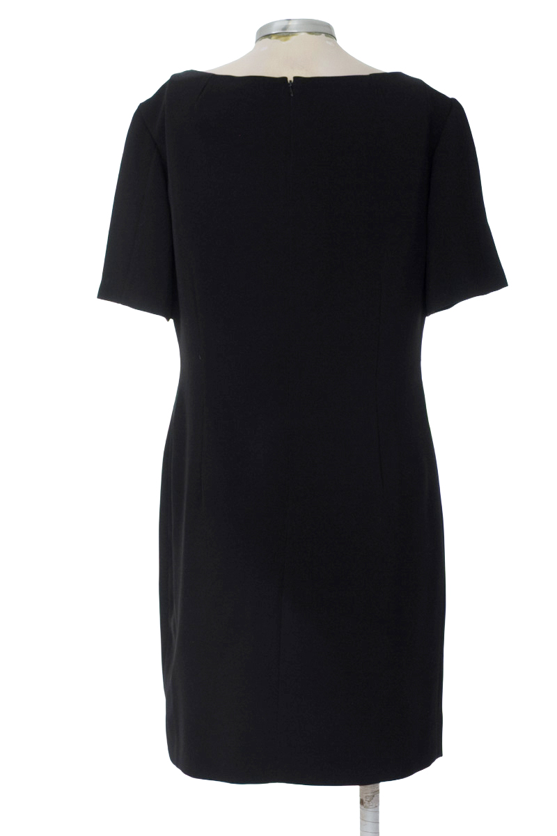 Vestido / Enterizo color Negro - Essentials