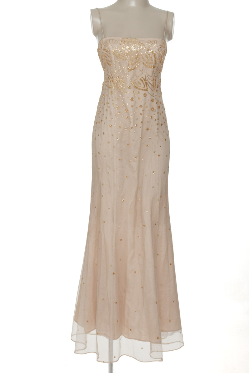Vestido / Enterizo color Beige - Ignite Evenings