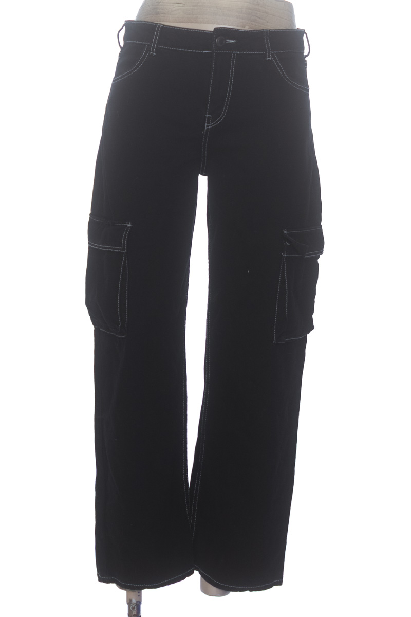 Pantalones color Negro - Bershka