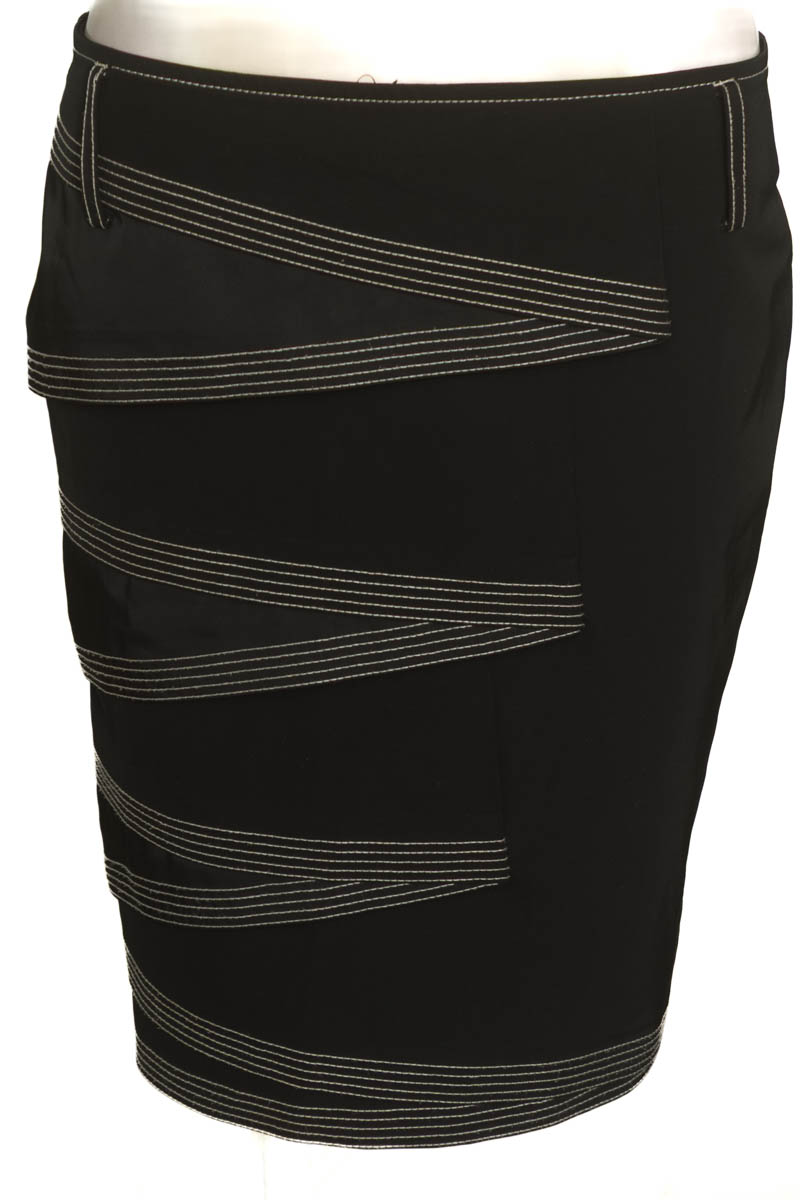 Falda color Negro - Closeando