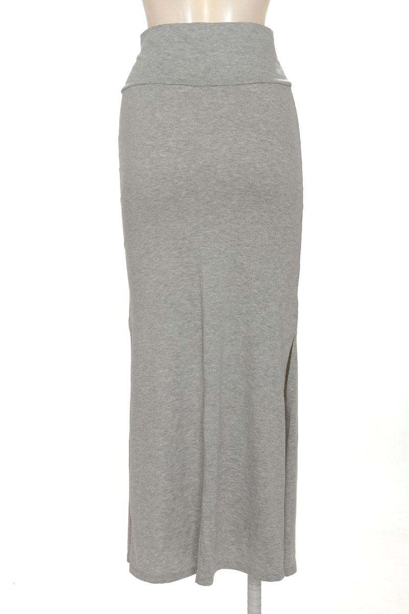 Falda color Gris - Closeando