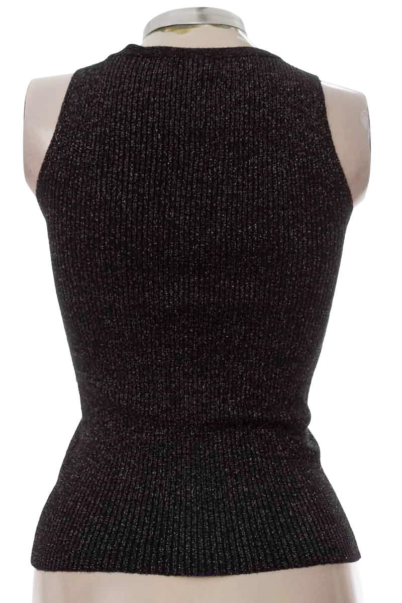 Top / Camiseta color Negro - ELA