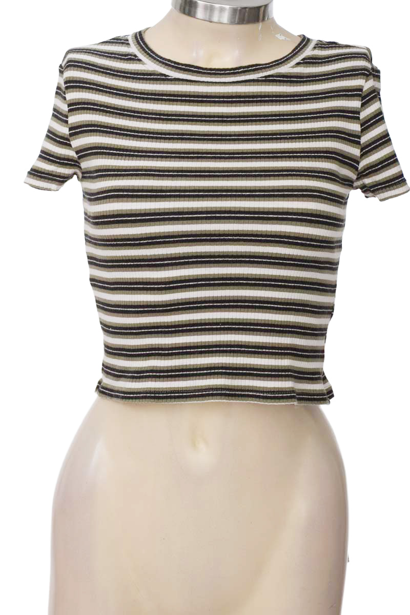 Top / Camiseta color Verde - Divided by H&M