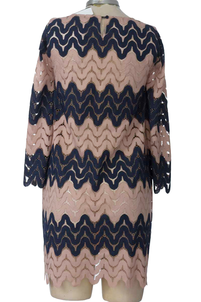 Vestido / Enterizo color Rosado - BCBG