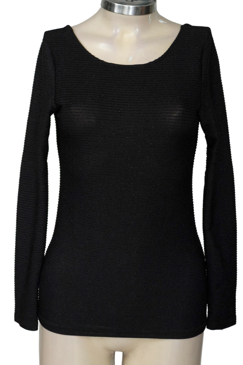 Top / Camiseta color Negro - NAF NAF