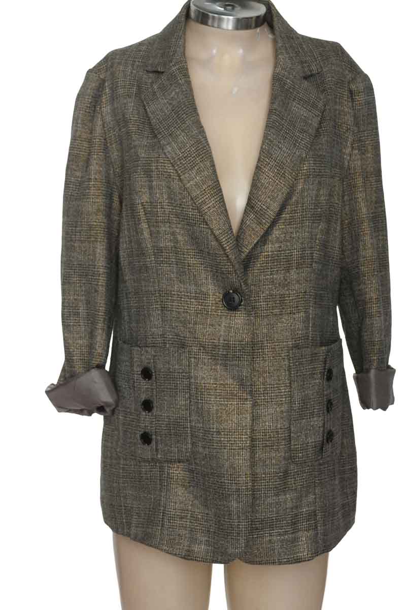 Chaqueta / Abrigo color Gris - Closeando