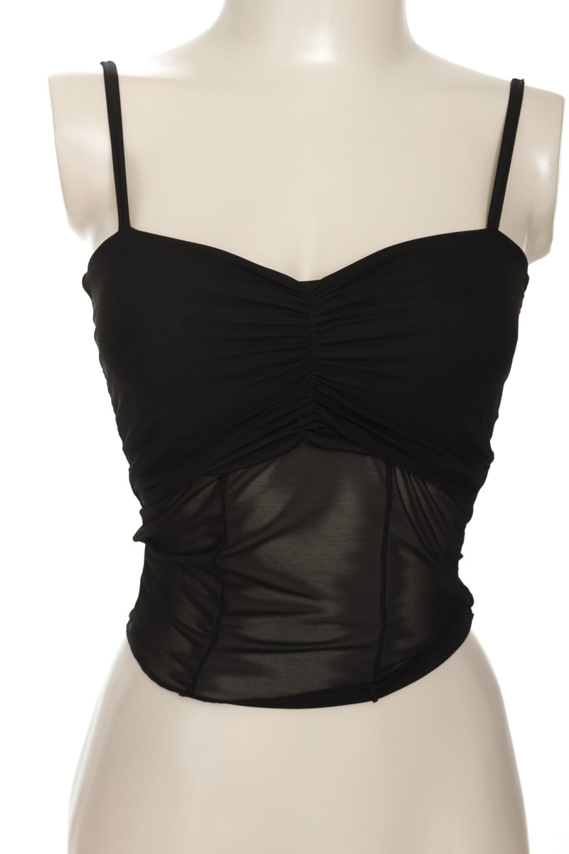 Top / Camiseta color Negro - Not so basic