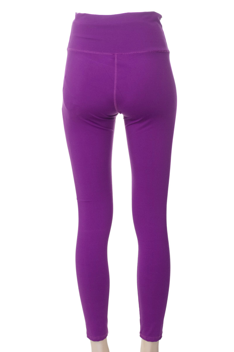 Ropa Deportiva / Salida de Baño color Morado - GreenFit