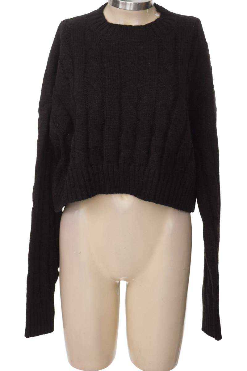 Sweater color Negro - Closeando