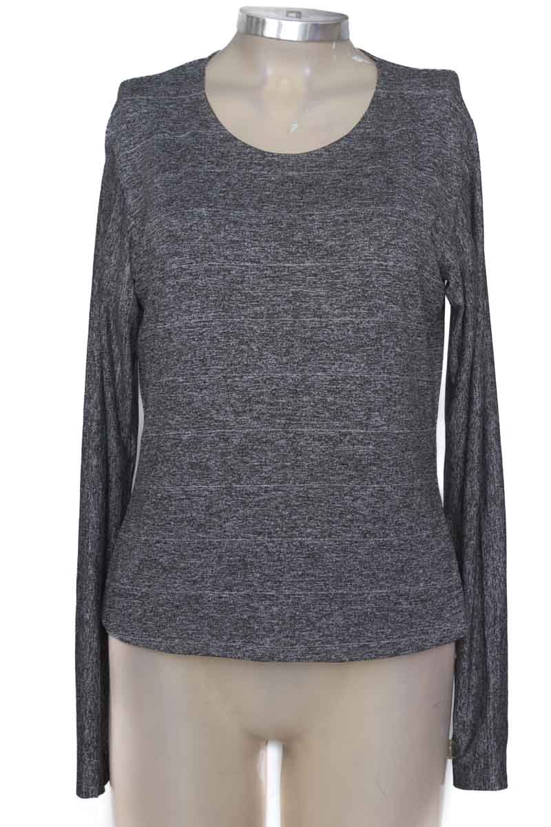 Top / Camiseta color Gris - Closeando