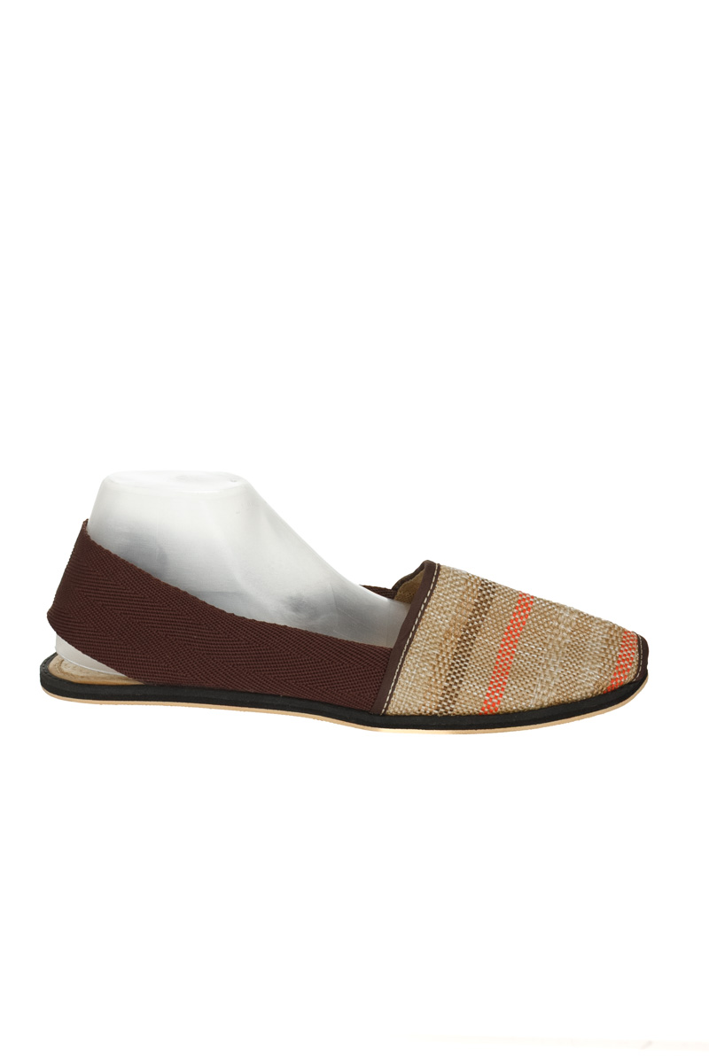 Zapatos color Beige - Closeando