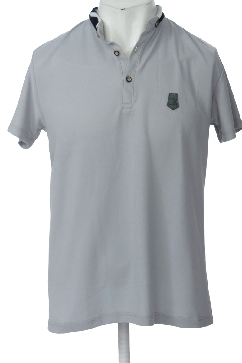 Polo color Gris - Closeando