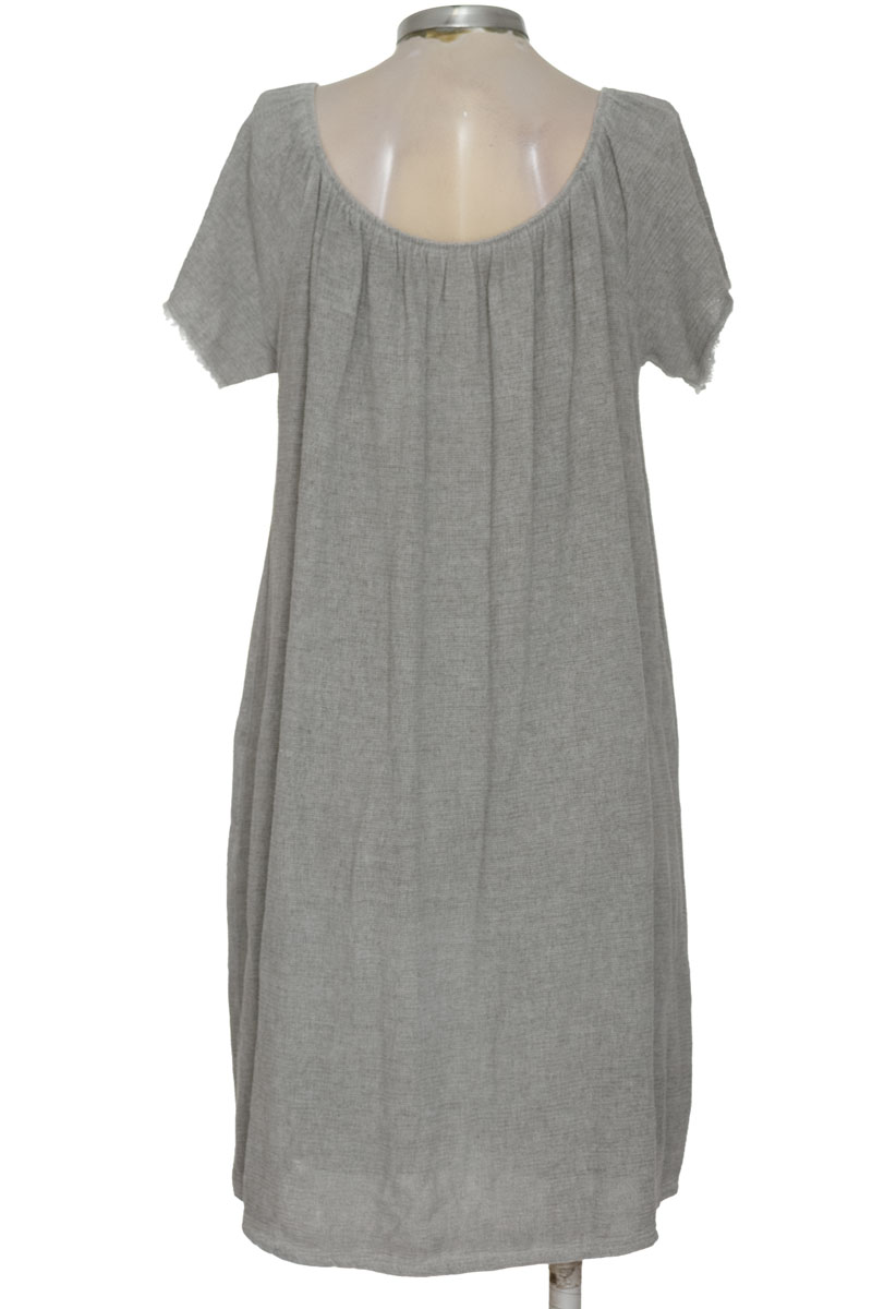 Vestido / Enterizo color Gris - Closeando